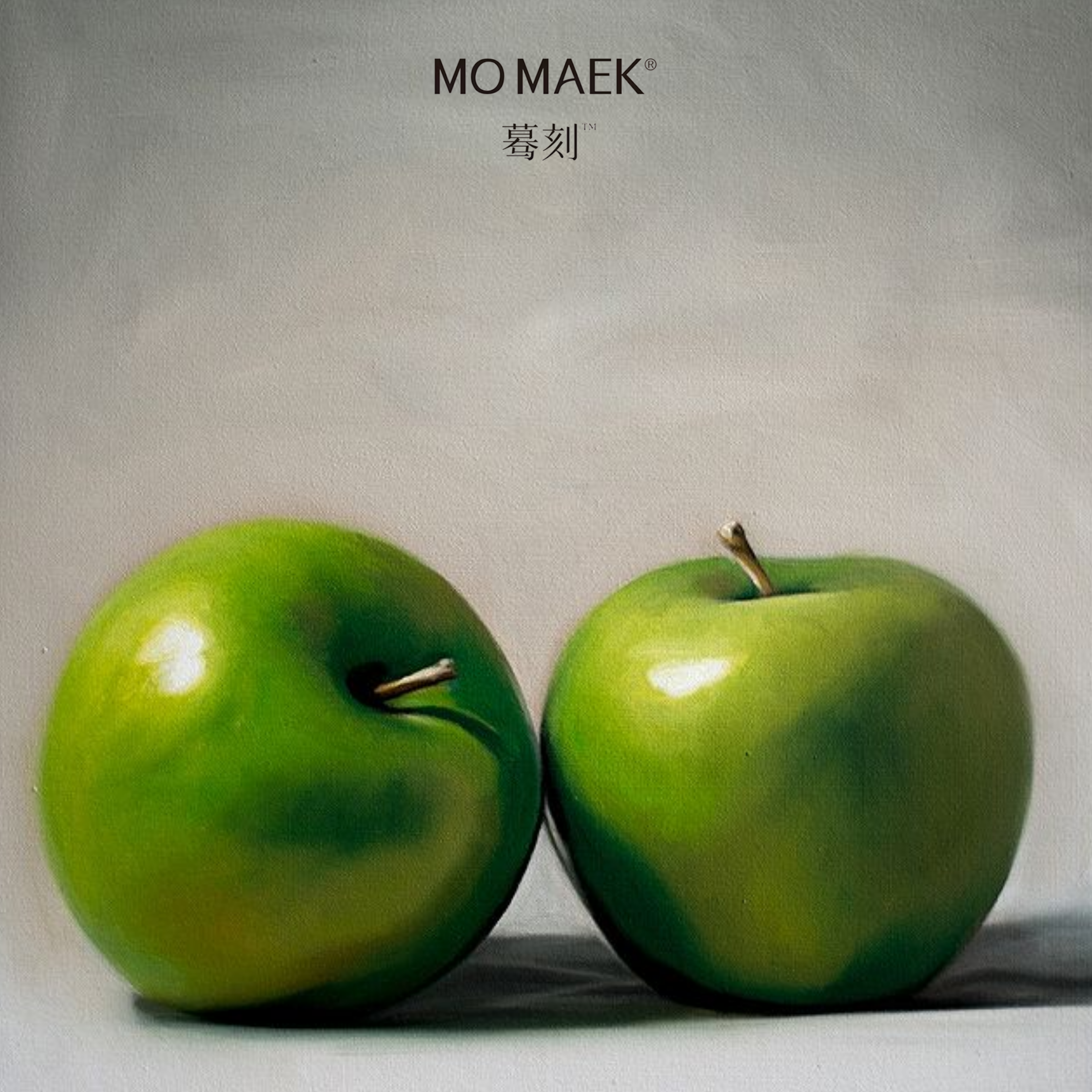 Mo Maek 'Doctor Away' Apple Scented Candle
